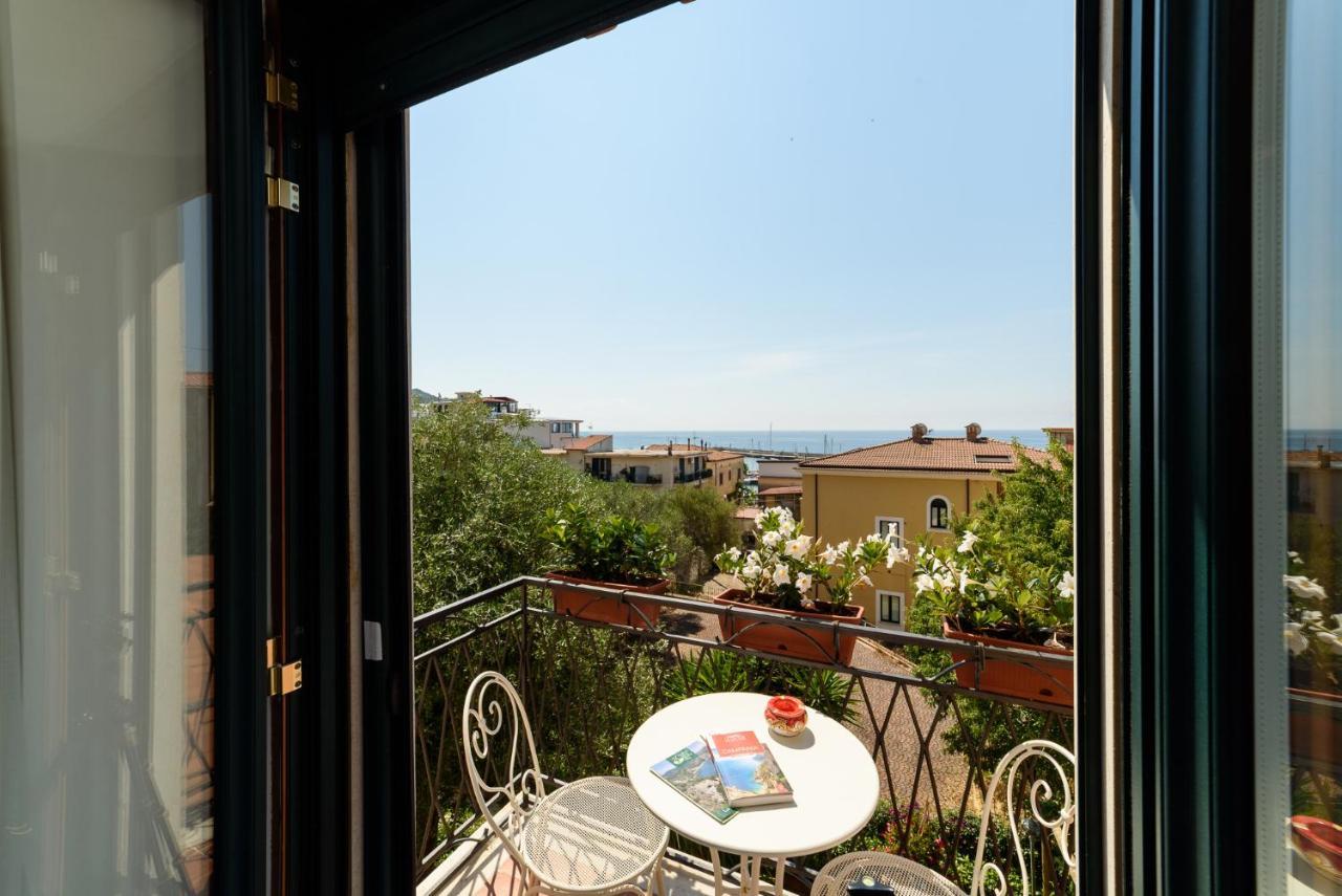 Отель La Casa Di Paolo Casa Di Charme Марина-ди-Камерота Экстерьер фото